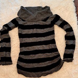 Women's Love Rocks Ruffle Long Sleeve Cowl Neck Sweater, Size S, Multicolor